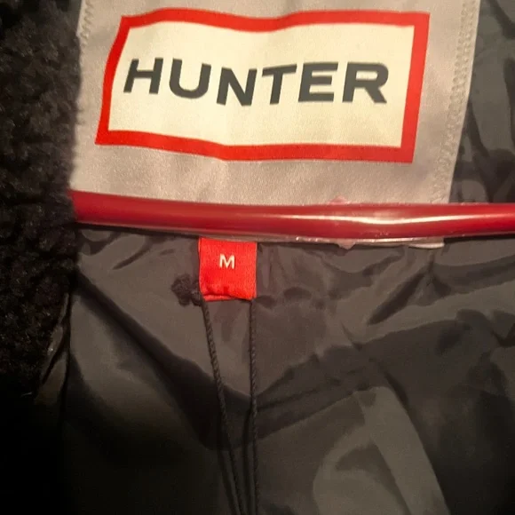 Hunter Black Puffer Jacket - Picture 3 of 6